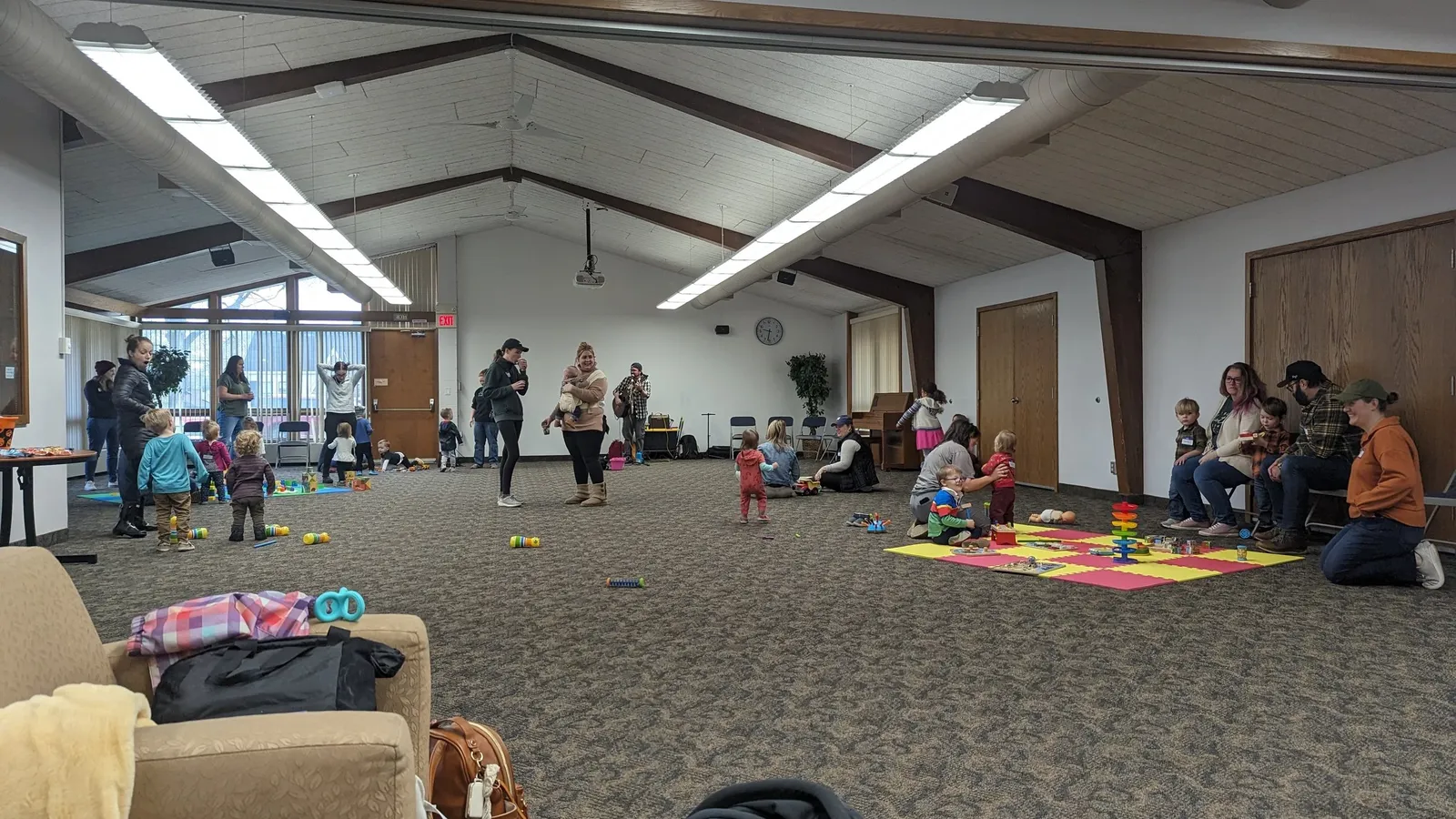 Families playing during Richfield Saturday Play Dates